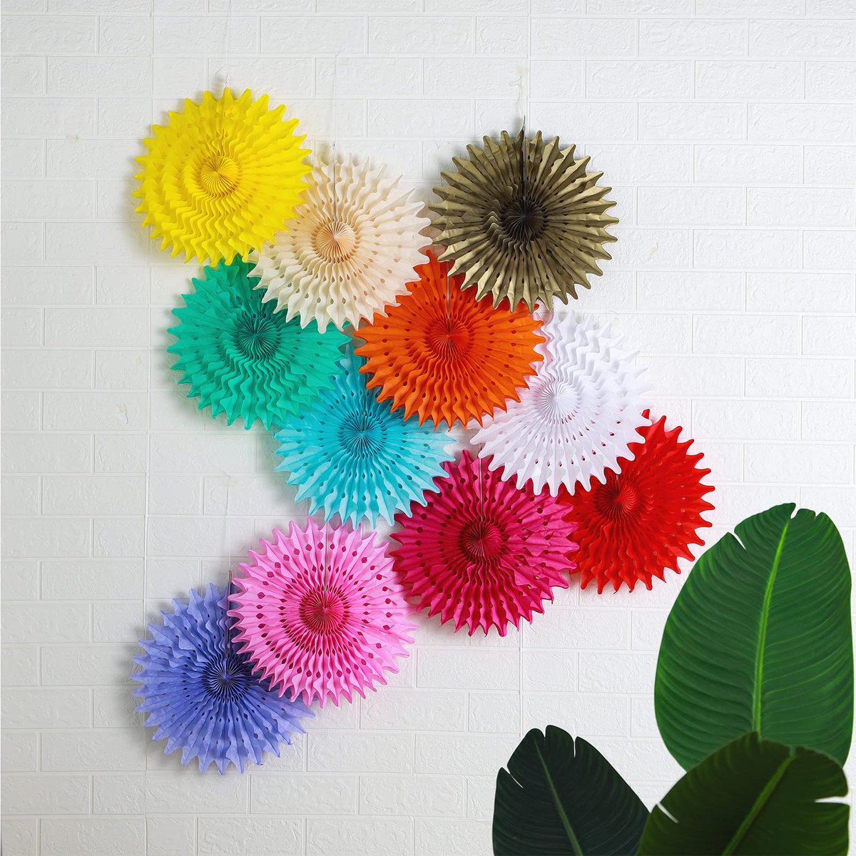 sunbeautyparty_'s tweet image. You can apply these fans as decorations on walls or ceilings, quickly decorated, unfold the fans, clustered together or coordinate with other hanging pom poms flower, or decorate it with banner.

.
.
.
.
.
.
.
.
.
.
#paperdecorations #paperdecor #partydecorations #partyfans