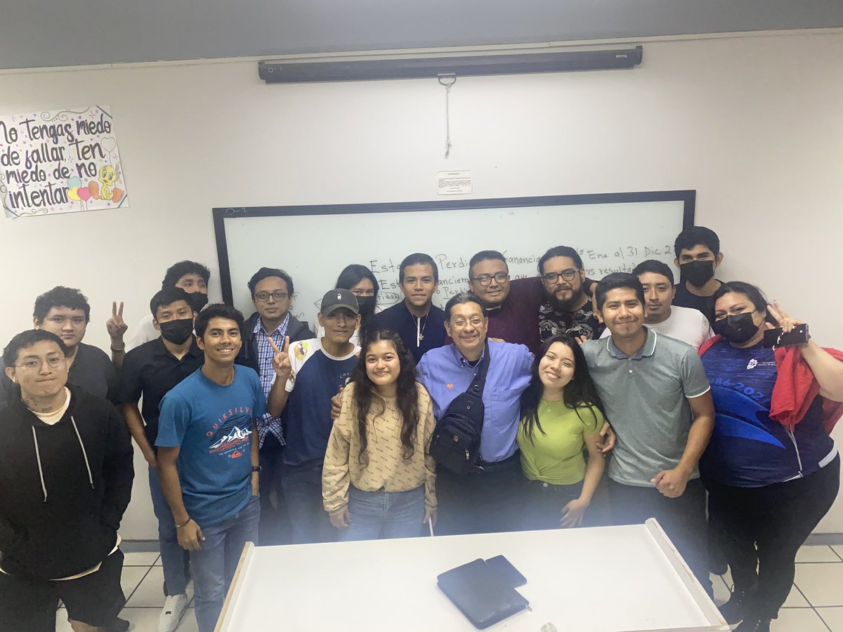 #Tallerdeinvestigacion con el mejor profesor del TECM  con los alumnos ya aprobados <a href="/omaralpuche/">omar alpuche leal</a> <a href="/ChiAbadMelani1/">Melani.chi</a>