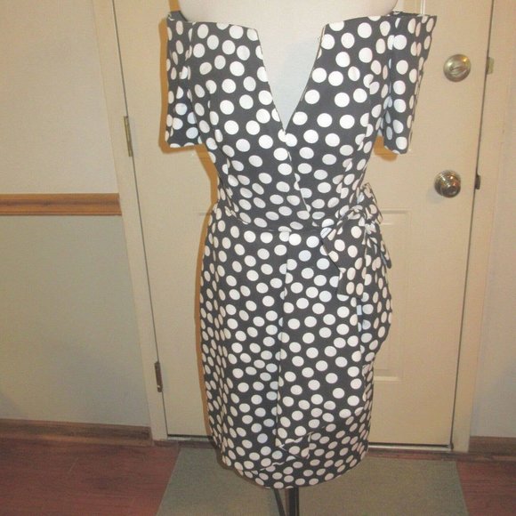 Lady_Channail's tweet image. So good I had to share! Check out all the items I'm loving on @Poshmarkapp #poshmark #fashion #style #shopmycloset #victorcosta: posh.mk/MlLq0wibixb