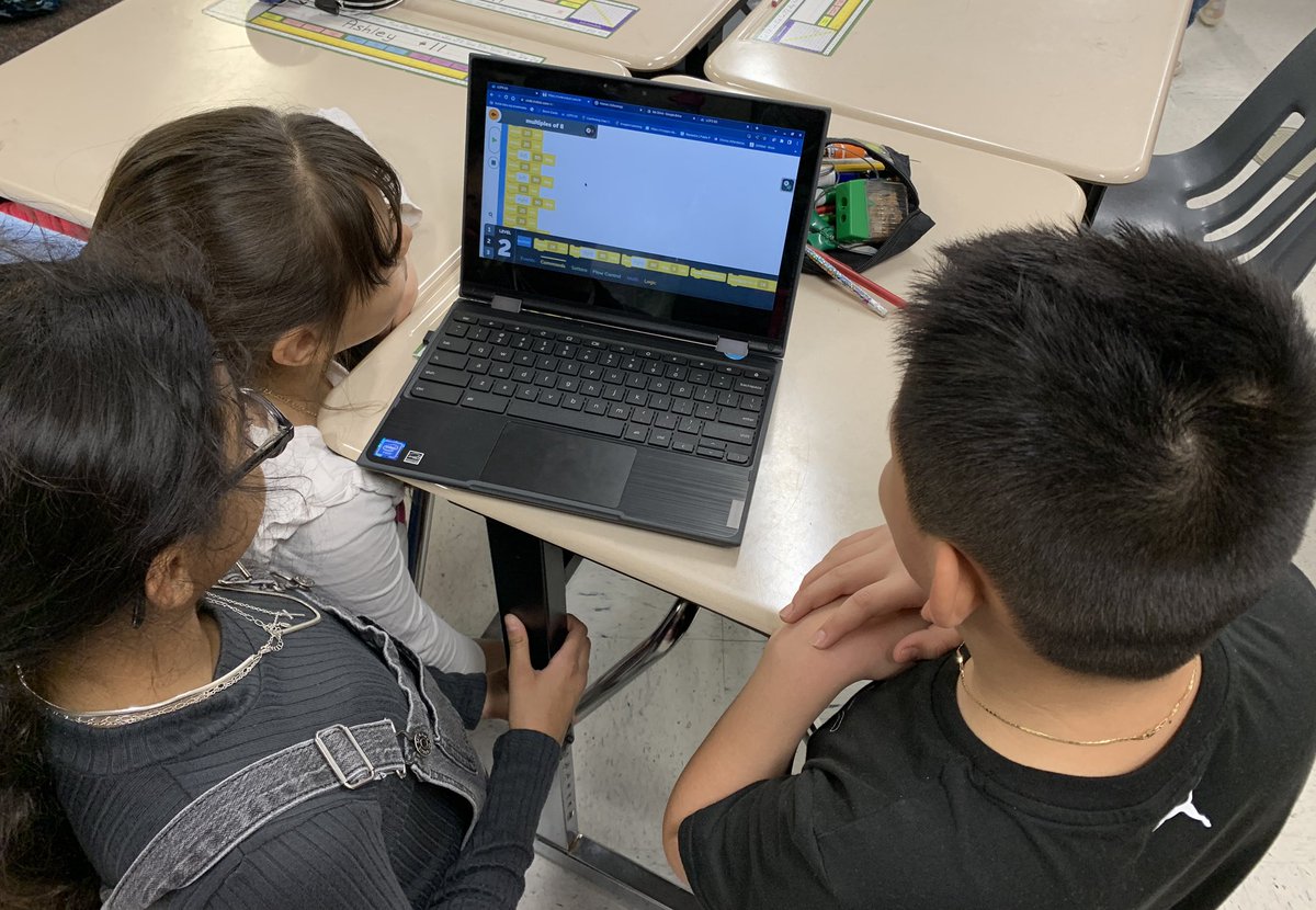 Melanie Curtis tweet media