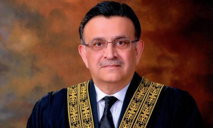 _ibnE_adam's tweet photo. "Solution to all problems lies in General Elections LET PEOPLE DECIDE. Current parliament has been systematically kept incomplete." — says Cheif Justice of Pakistan
#LetPeopleDecide #ImranKhanIsOurChoice https://t.co/EVu17c5LoY