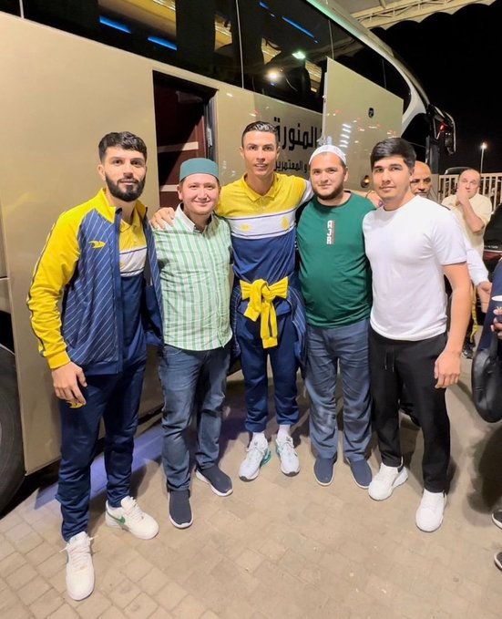 CristianoXtra on X: "Masharipov and his family with Cristiano Ronaldo after  the game ️ https://t.co/lT3OP80nIV" / X