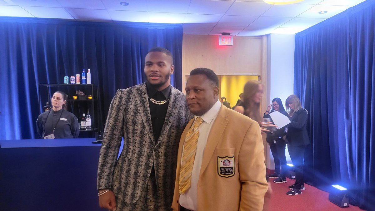 BarrySanders's tweet photo. Glad I did not have juke this dude.  It would have been game on.  @MicahhParsons11 https://t.co/rOFXcU9qHv