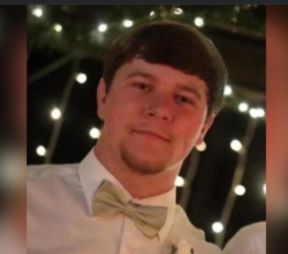 PhD_OnTheCouch's tweet photo. 🚨🚨🚨🚨
#MISSING #TylerDoyle
#SouthCarolina
It’s been 2 wks since a 22yo boater was last seen in the North Myrtle Beach area
Family asked me to post this; I have NO info on it & zero interest in the FB/tiktok shitshow this video below is referencing.
Call LE w any info 🙏🥺 https://t.co/x37Fau55NB