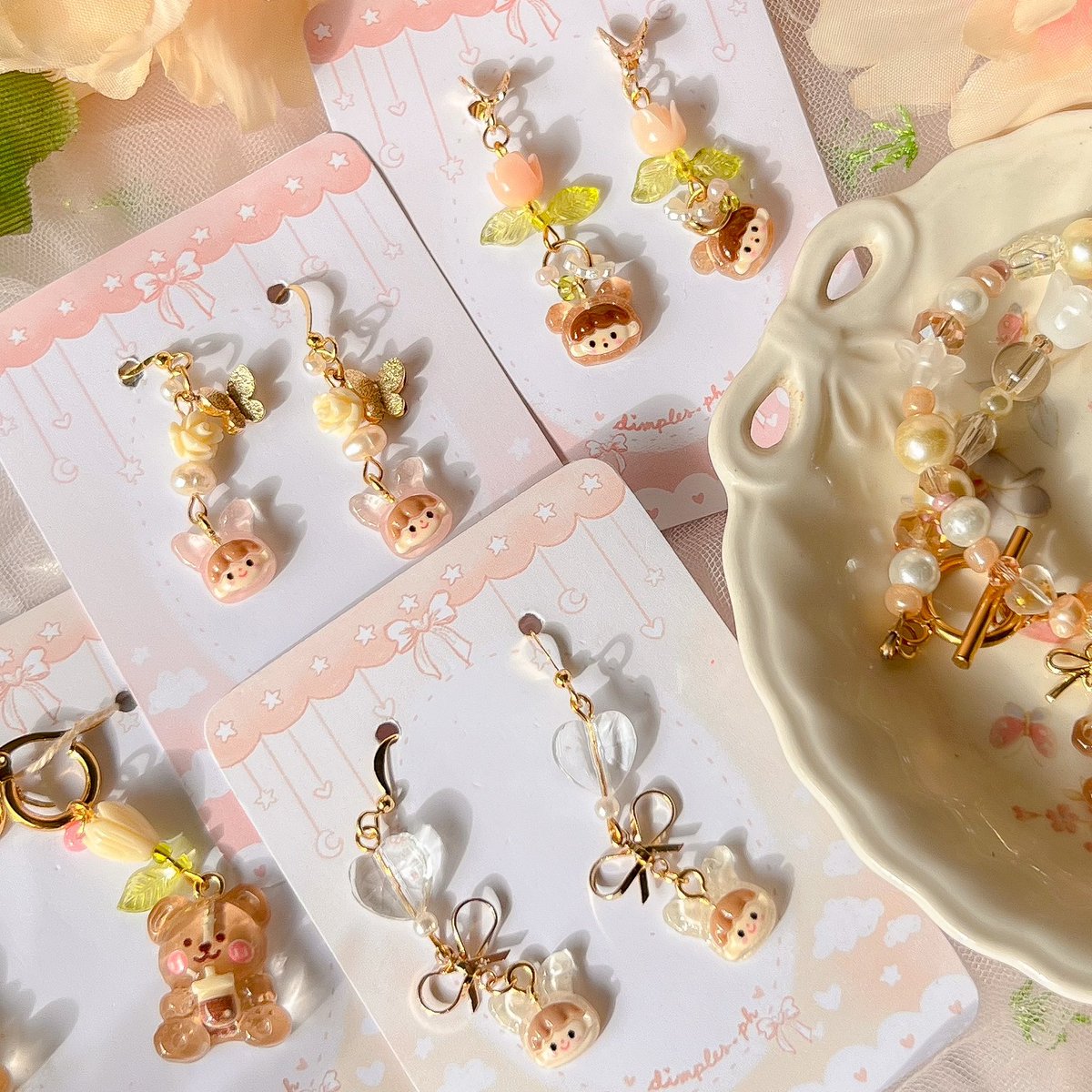 loafsie's tweet photo. ❛ lullaby cafe ❜ : café au lait designs ☕️🍂 ෆ 

my sis and i made some special cozy cafe designs for this drop!! i'm rly proud of how the necklaces turned out :') https://t.co/RwZaOfUMXn