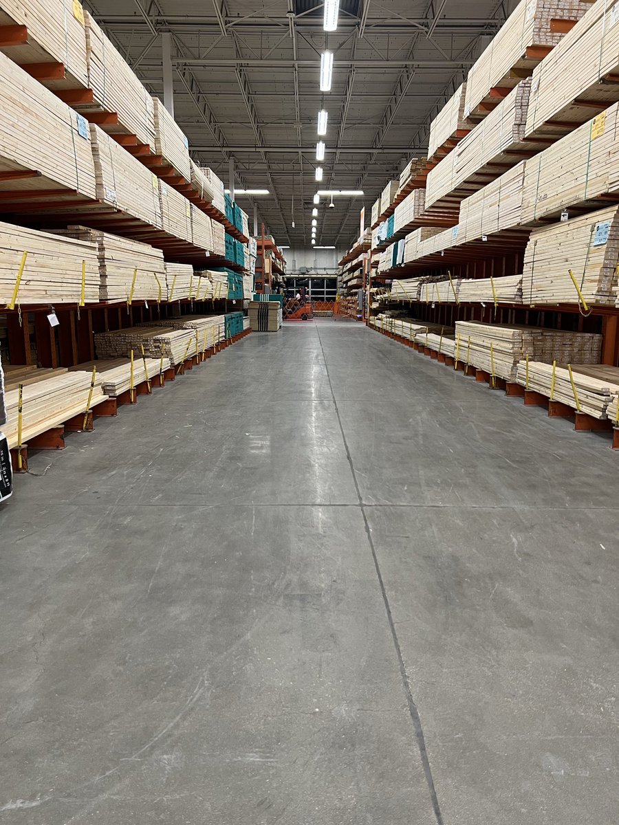 I don’t think there’s anything better than some clean lumber aisles. The team has been killing it! 💪🏼💪🏼@D65Hutch @MannyZ1961 @LoganSquare1961