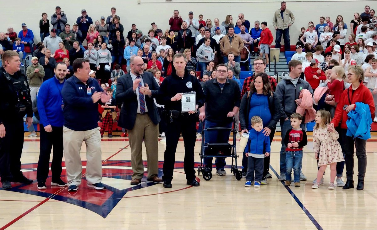 So happy to honor Deputy Jeff Kreifels for all his years of service to this school and community. Jeff is retiring soon and we are very happy for him. Pretty sure we will still see him at events!  
#platteview_hs