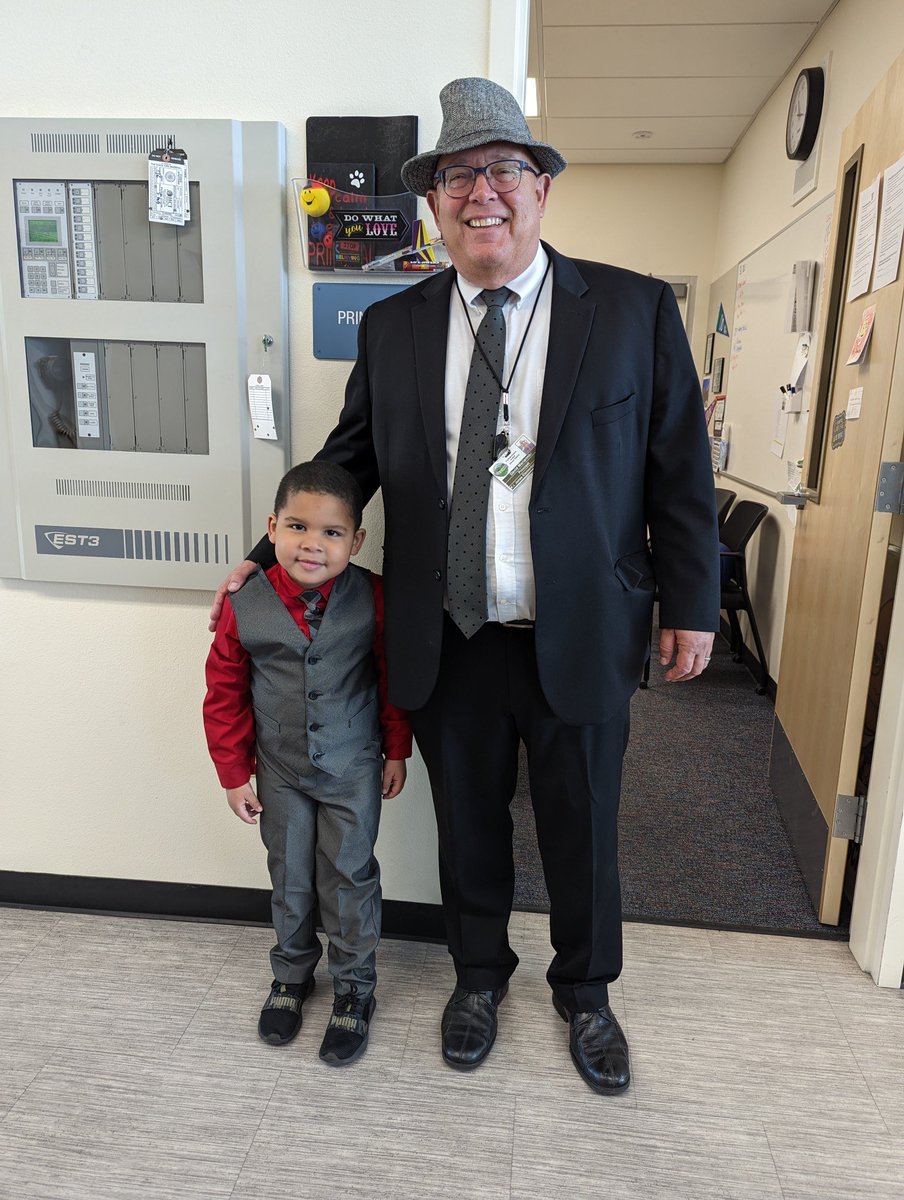 Another dapperly dressed ⁦@kijonesjags⁩ student on Be Classy and Kind Day today! He wins! So many well dressed Jags today! #kindnessweek ⁦@FairfieldSuisun⁩ ⁦@kristanichols09⁩ ⁦@MsRodgers20⁩ ⁦@mi_dillman⁩ ⁦@schultz87⁩ ⁦@kristanichols09⁩