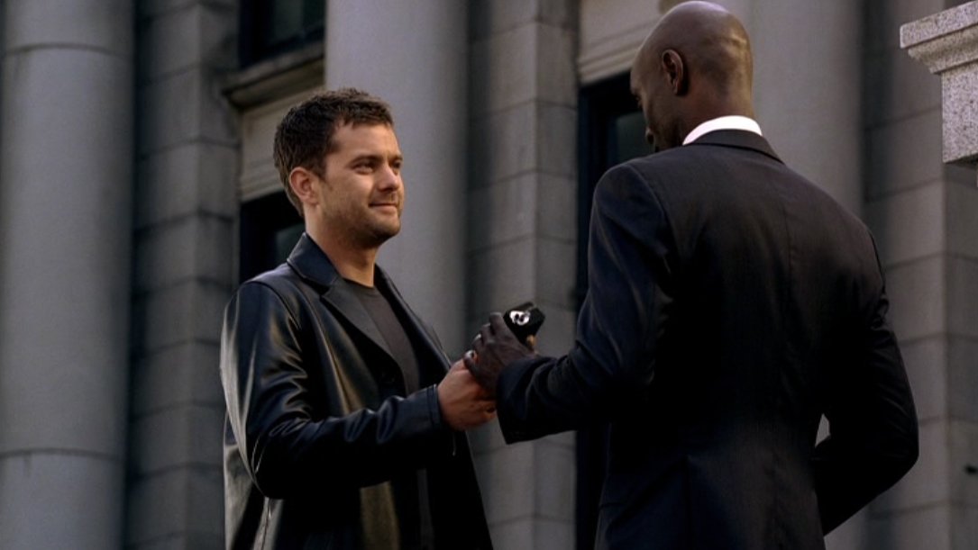 bestofjjackson's tweet image. Peter Bishop (Fringe Season 2)
#peterbishop #fringe #JoshuaJackson #joshjackson #foxtv
