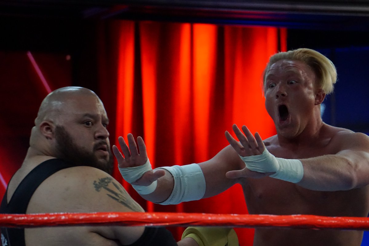 KoffinRadio's tweet photo. .@Papo_Esco had em shook at @CWFHollywood @unitedwrestling !
#PapoEsco #CWFHollywood #UnitedWrestlingNetwork #KoffinRadioPics https://t.co/E31n1ees41