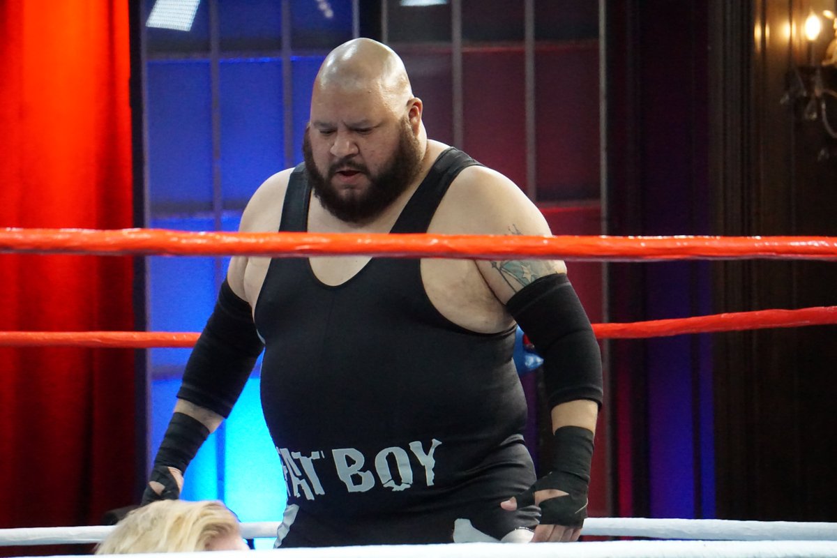 KoffinRadio's tweet photo. .@Papo_Esco had em shook at @CWFHollywood @unitedwrestling !
#PapoEsco #CWFHollywood #UnitedWrestlingNetwork #KoffinRadioPics https://t.co/E31n1ees41