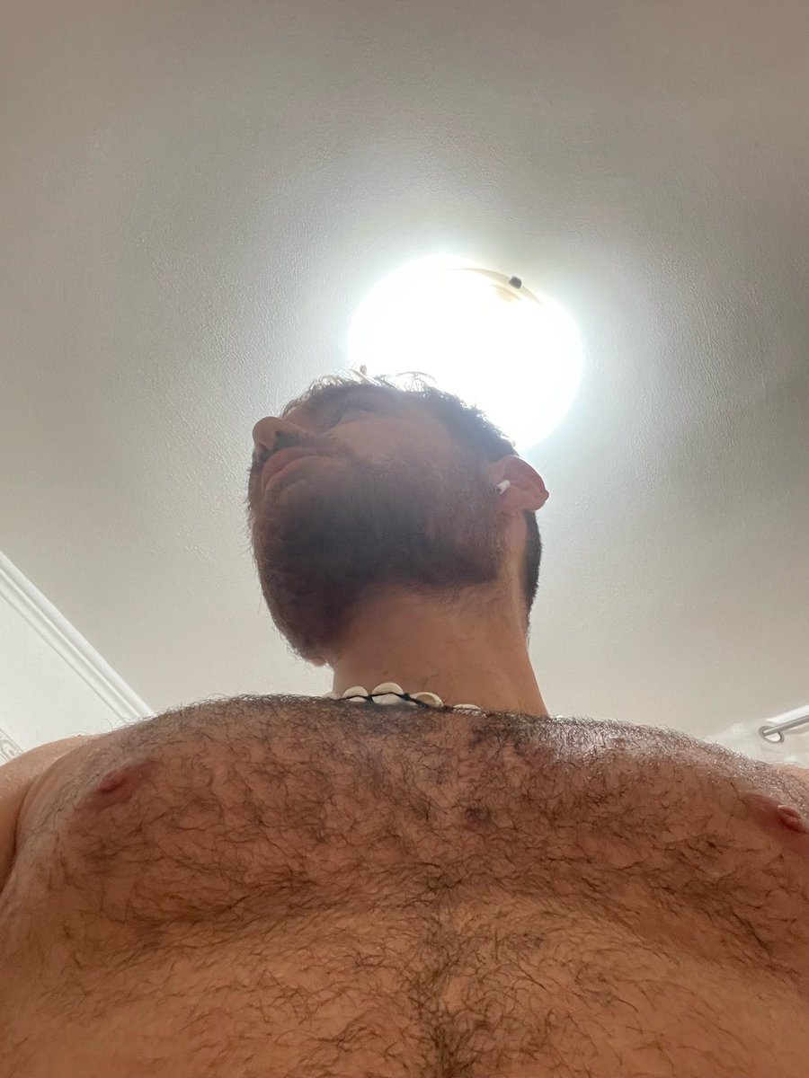 frxxncesco_'s tweet photo. boobs https://t.co/qPOfdcOm9m