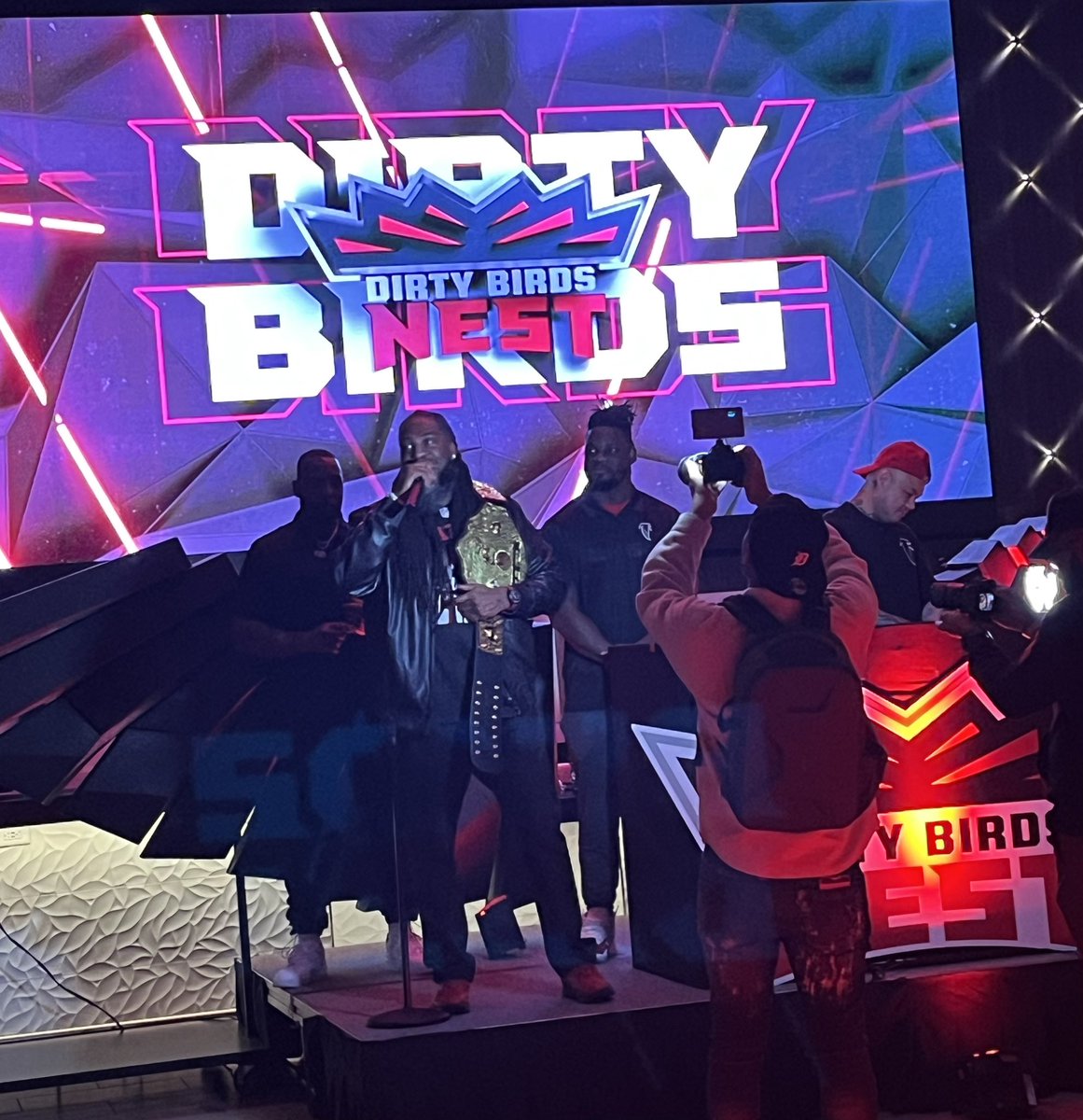 DrTroyMe's tweet image. We grew up fighting with each other and for each other. Now we just celebrate. #Troybuilt