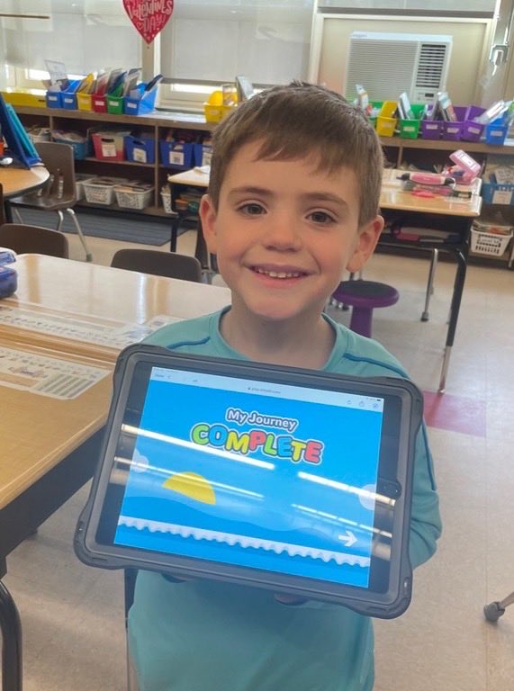 Allyson Perron ☮️ tweet media