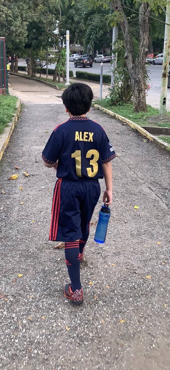 suarcus's tweet photo. Así mi tarde noche de #jueves entre la trotada y el veamos jugar a nuestro siempre pequeño #julioalejandro #guerrerostabasco #sureste #eledén #tabasco https://t.co/0zWSbqlZzV