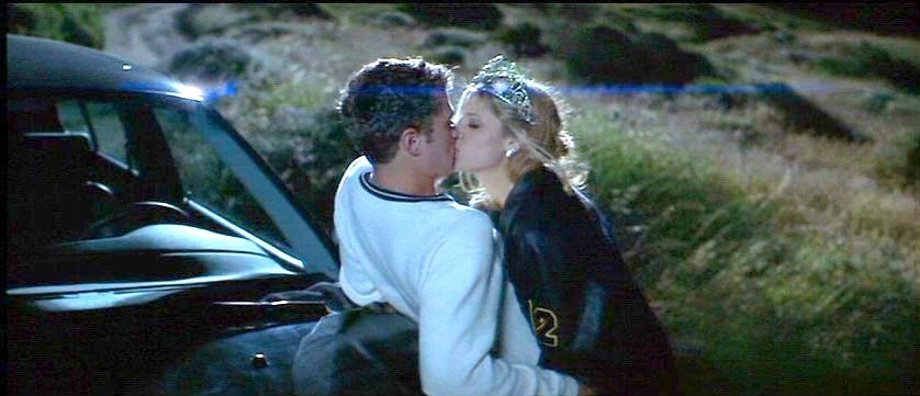 CrockerQueen97's tweet photo. There chemistry is fire the #FinalCouple we wanted alive at the end #Helen & #Barry @RyanPhillippe @SarahMGellar @SonyPictures bring them back #IKnowWhatyouLastSummer https://t.co/j36LbDnY10