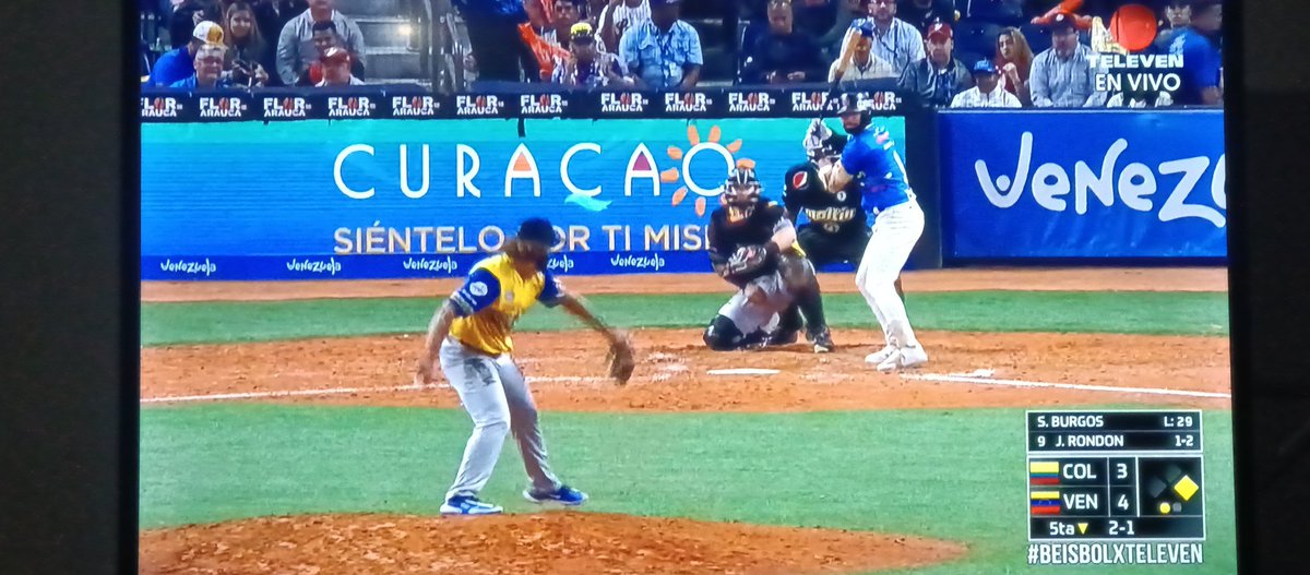 GilbertAle's tweet image. #BEISBOLXTELEVEN FFFUUUULLLL SINTONIA... DESDE PUERTO ORDAZ MAGNIFICA ACTUACION DE RONDON CON ESE JONRON SIN MIEDO VENEZUELA SI SE PUEDE.... SALUDOS A LAS CHICAS TELEDEPORTE BELLAS