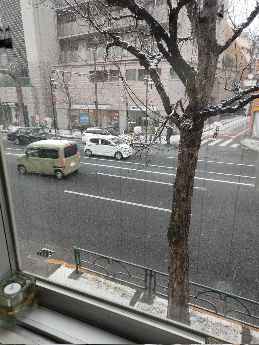 NEXTSMILE5's tweet photo. 本日もOPEN致します
皆様、足元が悪くなっていますのでお気を付けて、お出掛け下さい。

スタッフあやについてですが…
本日、過労による体調不良等により
私判断でお休みとなります。
頑張らせ過ぎ負担を掛け過ぎました
頼り過ぎてしまいました。
通院してゆっくり休んで貰います。 https://t.co/OEJ3gFEdcx
