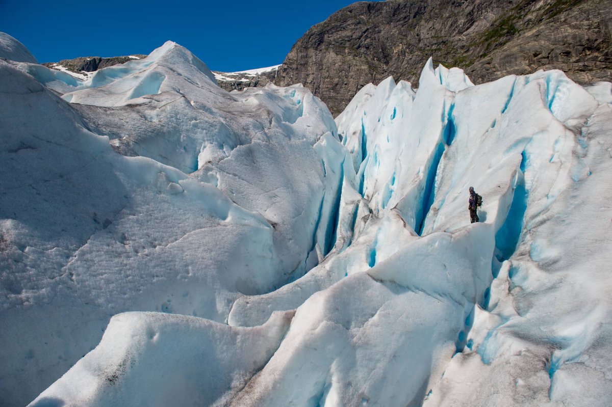 MindGoals12's tweet photo. #5 Jostedalsbreen Glacier: The Jostedalsbreen Glacier in Norway is the largest glacier in mainland Europe, covering an area of over 480 square kilometers. It is a popular destination for tourists and its stunning scenery has been captured in countless photos and videos.
6/ https://t.co/OBuXNpBtrF