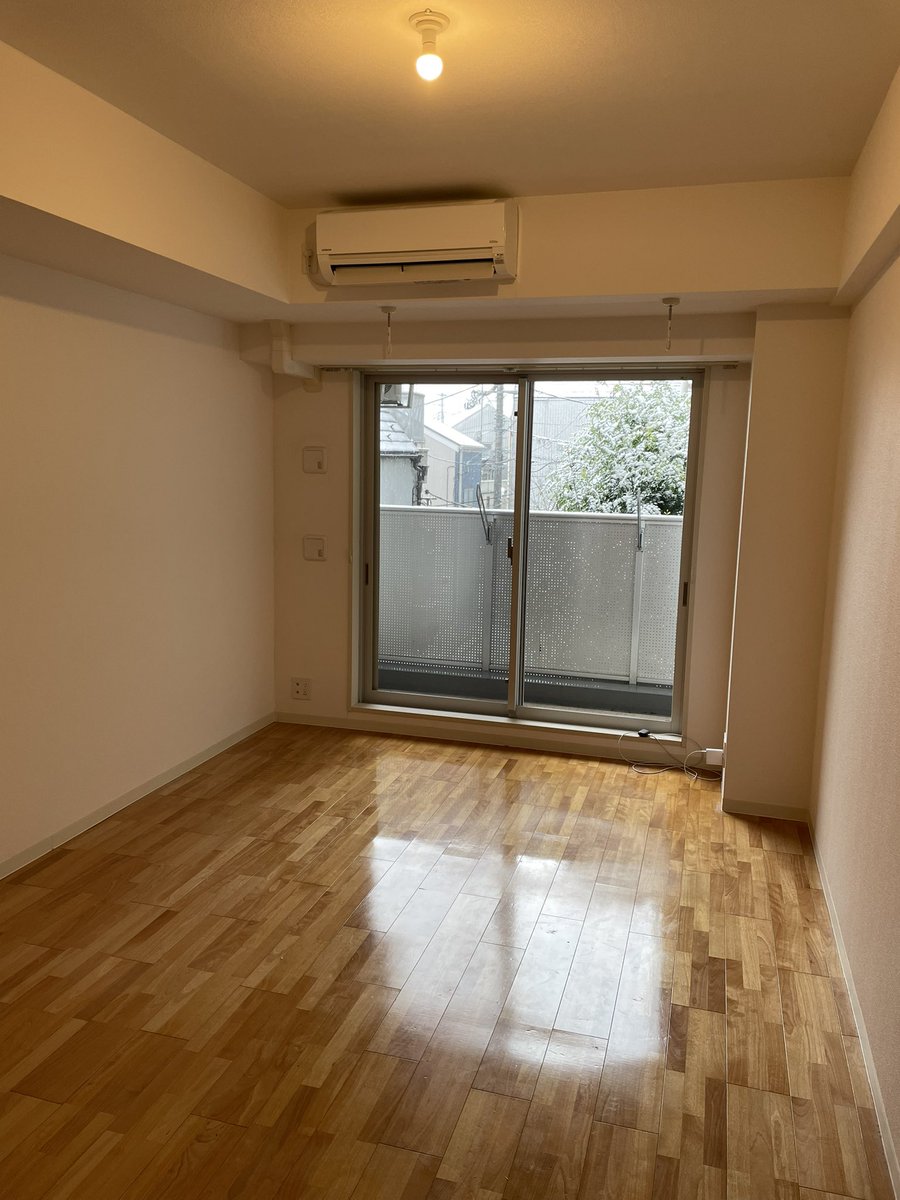 引っ越し、ギリギリ間に合った！！ https://t.co/oyM7UKzFgq