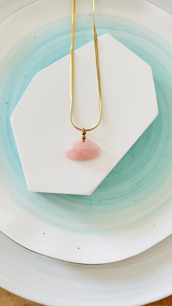 New Product release | Rose Quartz Necklace

en.pinkoi.com/product/yax5pf…

#粉紅晶項鍊
#necklave
#Gemstone
#NaturalStone
#necklace 
#Handmade
#jewelleryGift
#jewellery
#rosequartz
#半寶石
#項鍊 
#項鏈
#首飾禮品