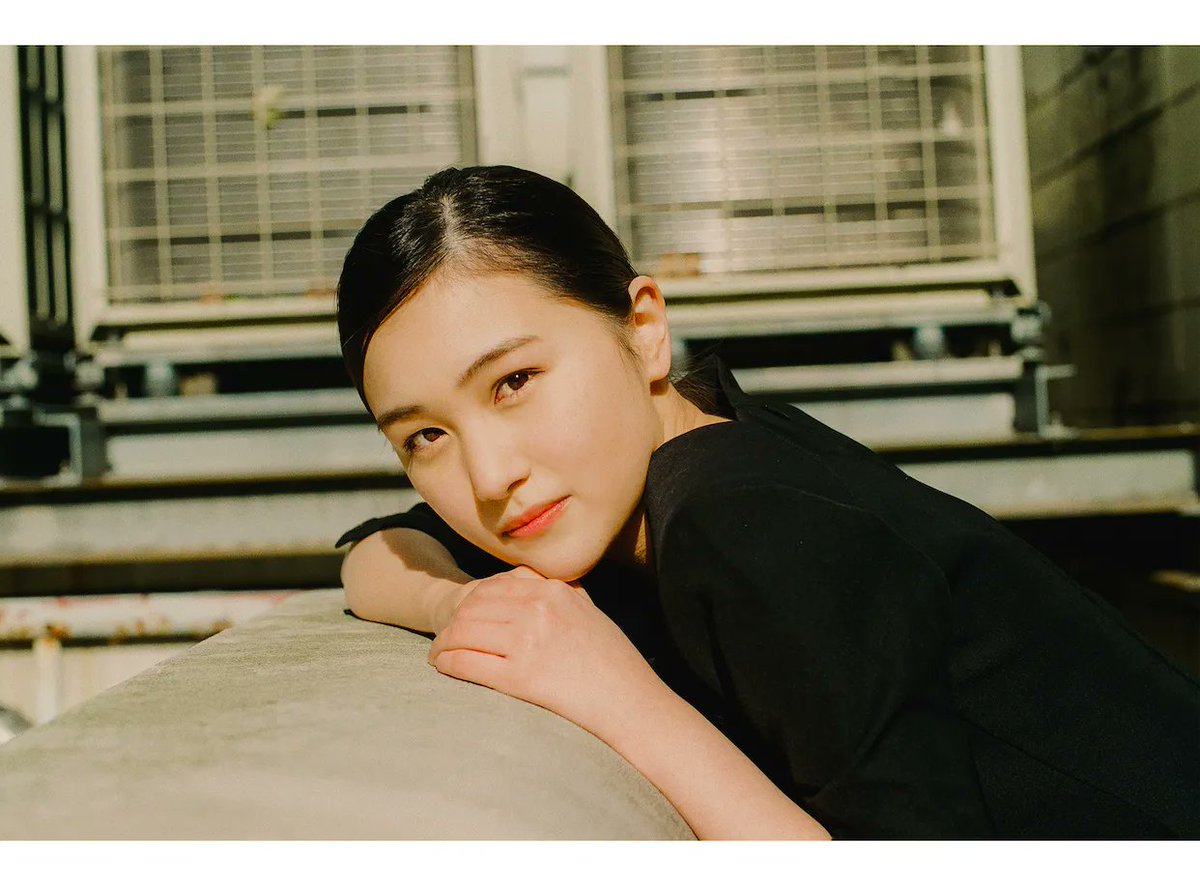 qui_tokyo's tweet photo. 『米国音楽』小林達夫×山口まゆ – 映画とはなにか？

映画との新たな出会い方を提案する、短編映画の2本立て上映企画“シネマ・スプリット”の第1弾『Sleepless/米国音楽』が劇場公開を迎える。

https://t.co/9Av75v9eg0
#米国音楽 #Sleepless @cinema_split https://t.co/S0eofIfyll