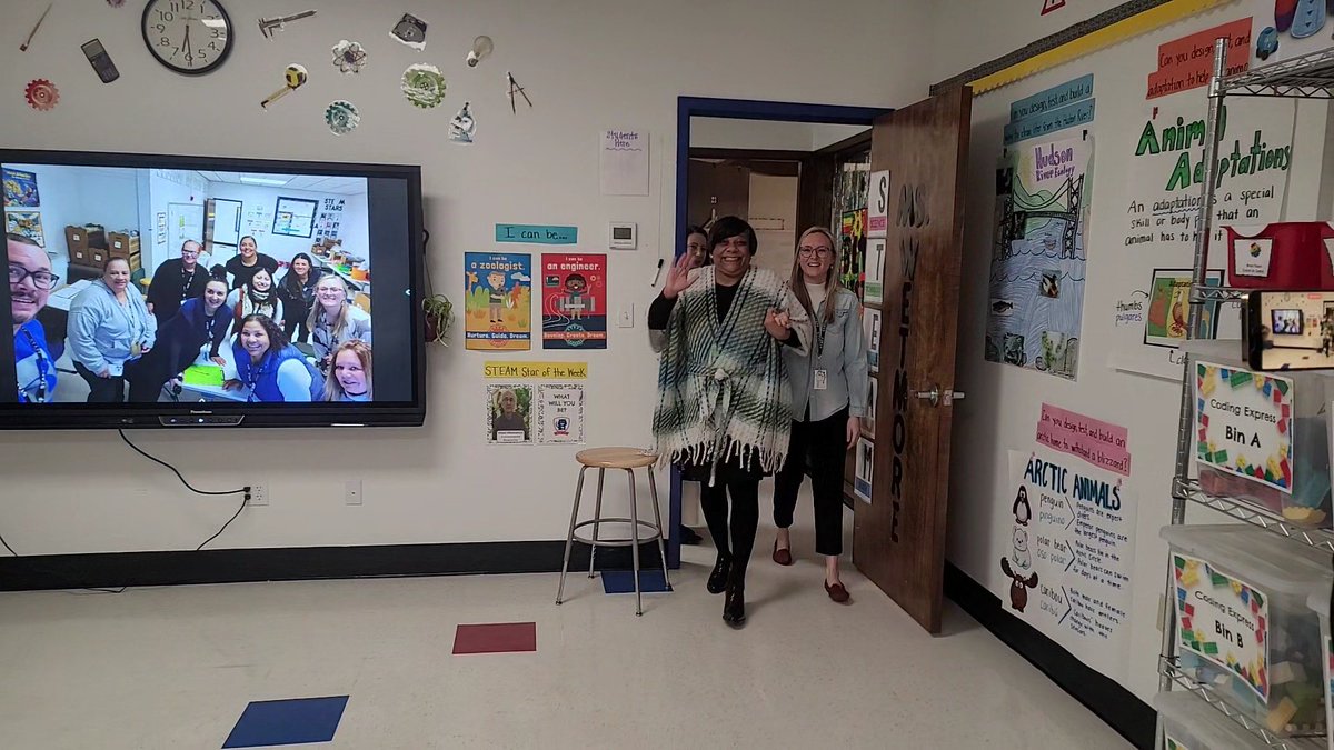 DrMauricio's tweet photo. So proud of our Facilities department for taking a large hallway and creating a STEAM class for our gr. K &amp; 1 students!  Coding, thinking, creating, collaborating, enjoying and learning...all happen in the Wonder lab.  
#mauriciosmoments @PeekskillCSD @RebeccaAvilesR1 https://t.co/4wxiqQZt8v