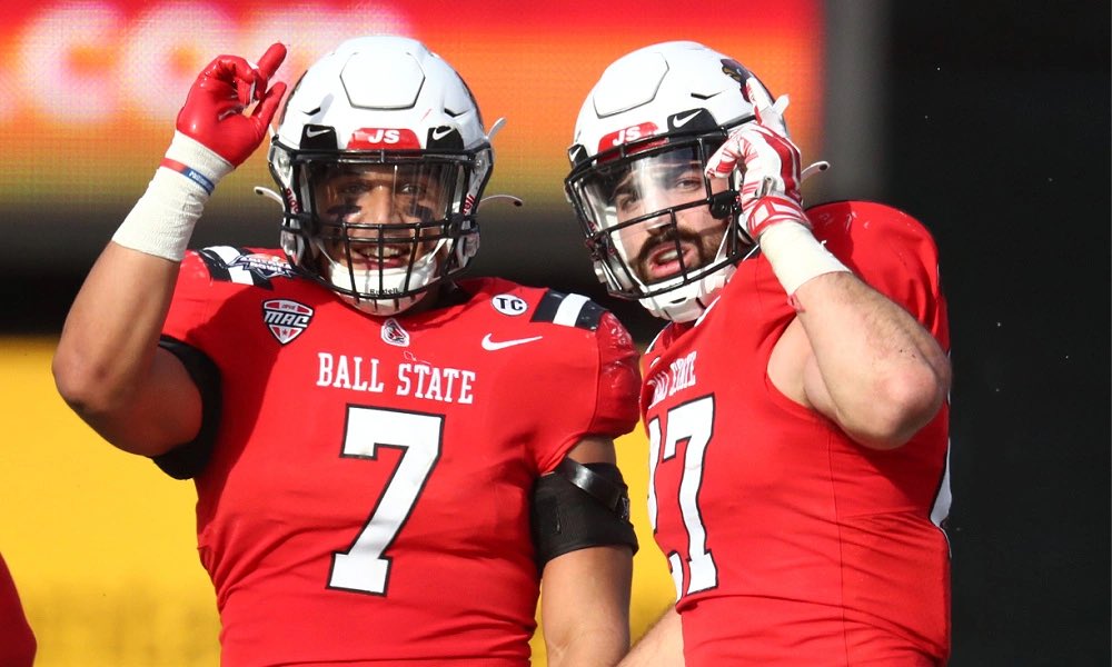 graysoncutchlow's tweet photo. After a great conversation with @FBCoachHale, I'm blessed to have received my 4th offer from Ball State University. @Coach_Perkins @CoachEthanSmith @RBBruinsFB @AllenTrieu https://t.co/8YtgfdP1dP