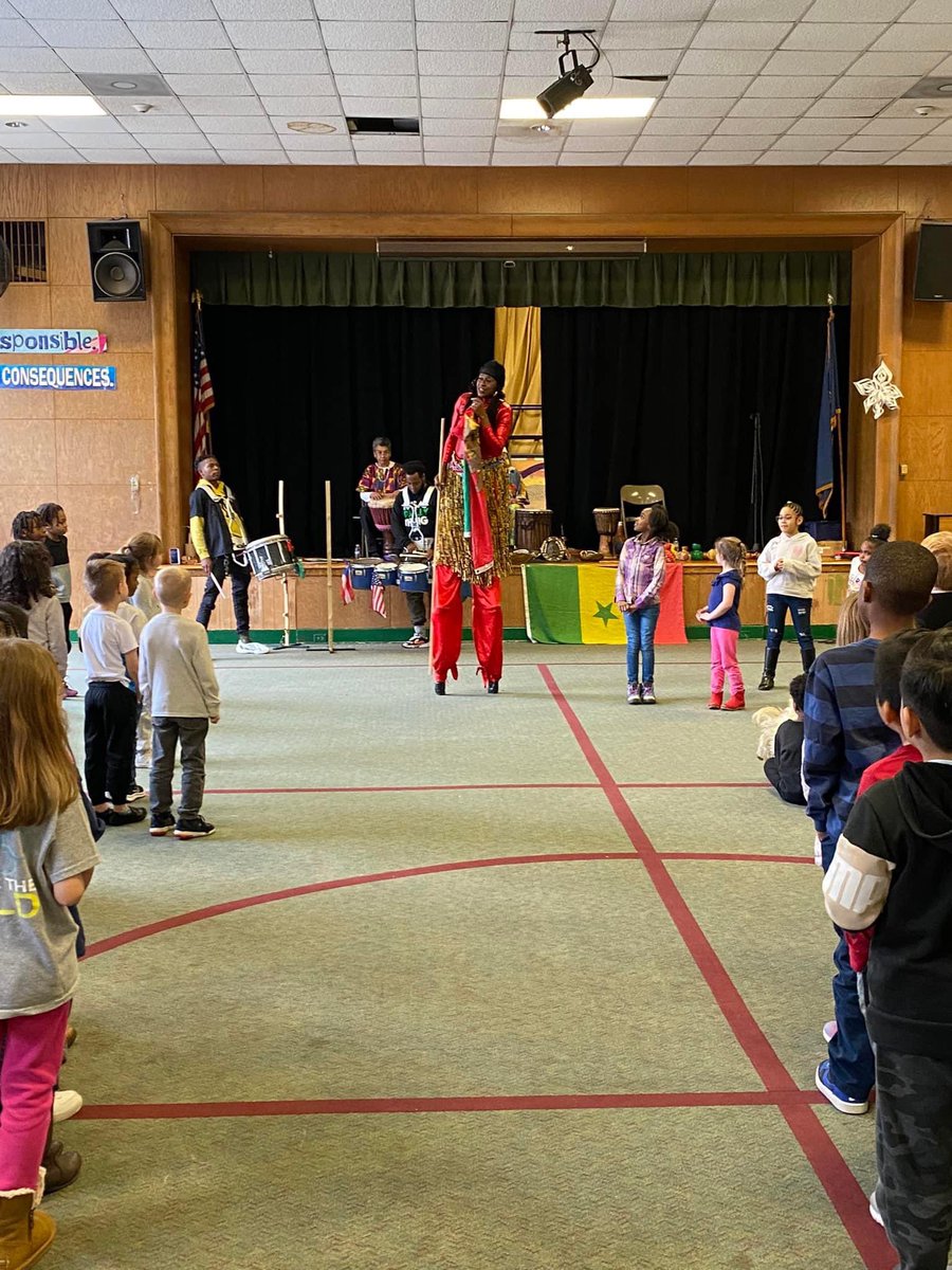 CASDEFallowfld's tweet photo. {Day 9 ❤️}

One of the most beautiful things about our Big East family is that we are all different and we celebrate those differences everyday!  Today we were grateful to have Sistah Mafalda and Co in celebration of Black History Month. The kids had a blast! @CoatesvilleASD https://t.co/Q8JXcjsqdQ