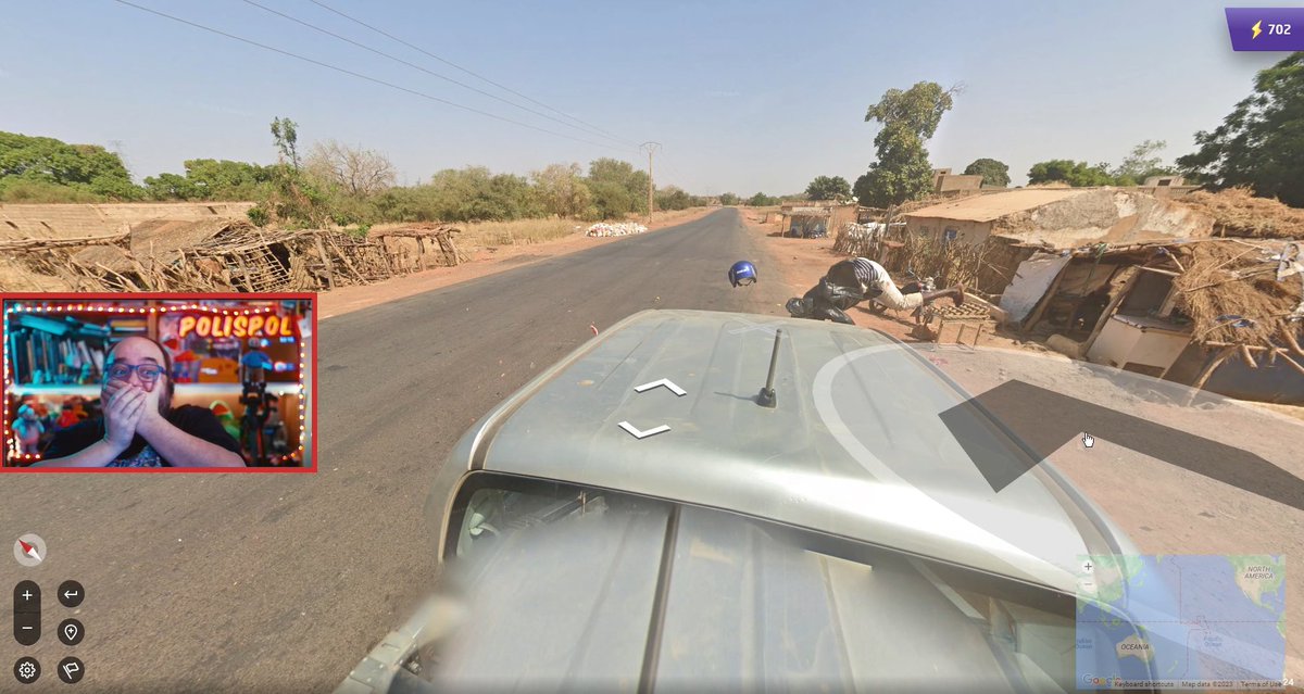 polispol's tweet image. Lo mas bestia que me he encontrado en Geoguessr en directo: El coche de Maps atropellando una persona en Senegal.
el sitio exacto: 
google.com/maps/@14.35146…