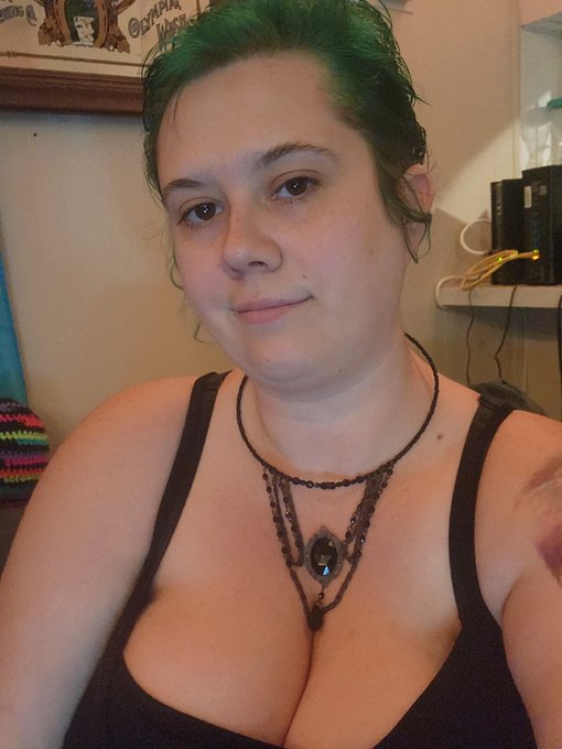 Going live on chaterbait https://t.co/EvavtoKbZ3<a href="/tag/tittytuesday"class="tags"><span>#tittytuesday</span></a><a href="/tag/pornhub"class="tags"><span>#pornhub</span></a><a href="/tag/manyvids"class="tags"><span>#manyvids</span></a><a href="/tag/apclips"class="tags"><span>#apclips</span></a>