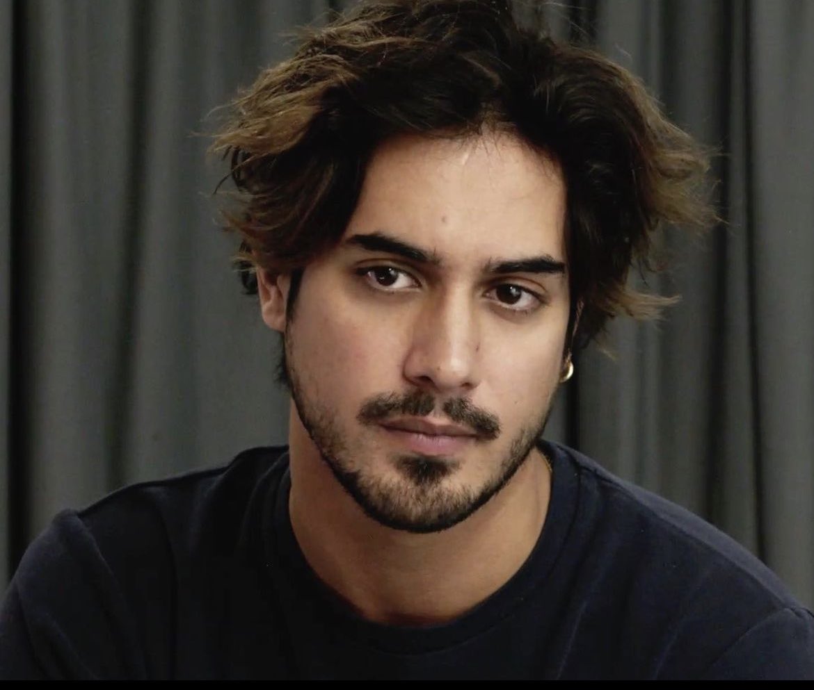 Happy 31st birthday to the handsome and talented Avan Jogia. 