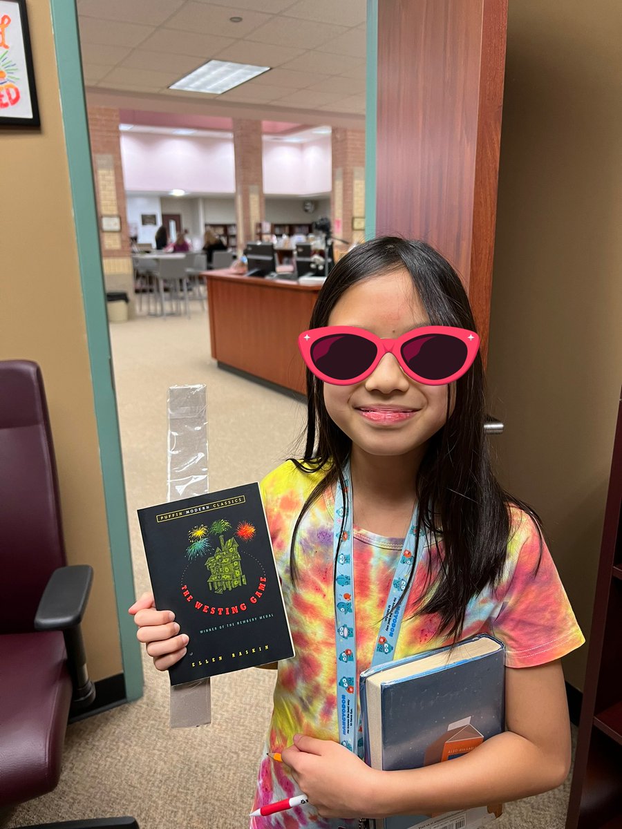 BeckJHLibrary's tweet photo. These internet awesome bulldogs won our Content Creator Challenge for Digital Citizenship Week! Congratulations 🎉 ! #katydigcit @kisdsectech @katy_libraries #katylibraries @BeckJuniorHigh #connectatbeck #bjhnolimits @librarianerh https://t.co/ocN7Qe5lJL