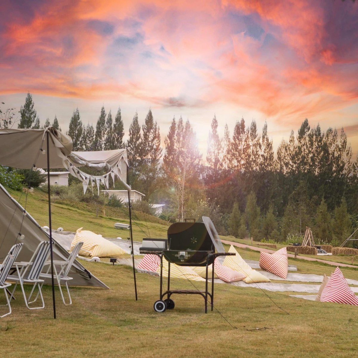 Rapidlifetech's tweet photo. ทุกคนชอบมั้ย? แต่งแล้วก็รอจัดงานฮันนีมูน จะเป็นที่นี่เลย SOL Glamping Khaoyai  วิวสวย โรแมนติก

จะได้ไปมั้ย อยู่ที่การสนับสนุนของแฟนคลับ (แอบอ้อนว่าตอนนี้ยอดสมัครยังน้อยอยู่เลย)

👉 สมัครได้ถึงวันนี้เที่ยงคืนนะคะ
#RapidLife #อิงล็อต 
#ชาล็อตออสติน #อิงฟ้ามหาชน 
#ENGLOTxRapidLife https://t.co/j37AHtE4OI