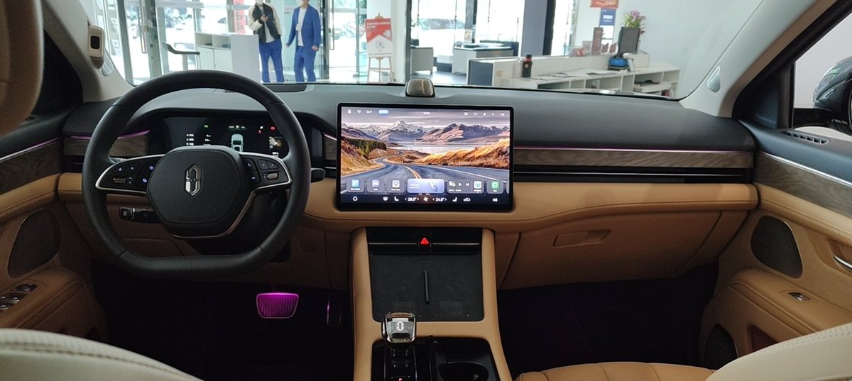 支持一下国产，不知开起来怎么样，期待中~