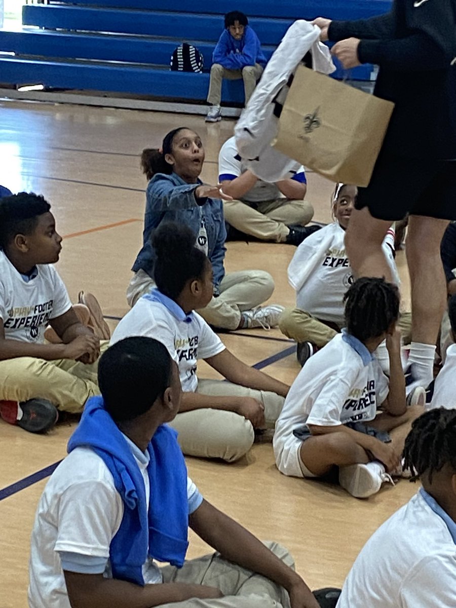 ElementaryLake's tweet photo. More from the New Orleans Saints Play Football Experience at Lake Pontchartrain Elementary.  The LPE Pelicans soared with the Saintsation Cheerleaders and physical drills!  Way to go Pelicans. https://t.co/bM69Kp2ApN