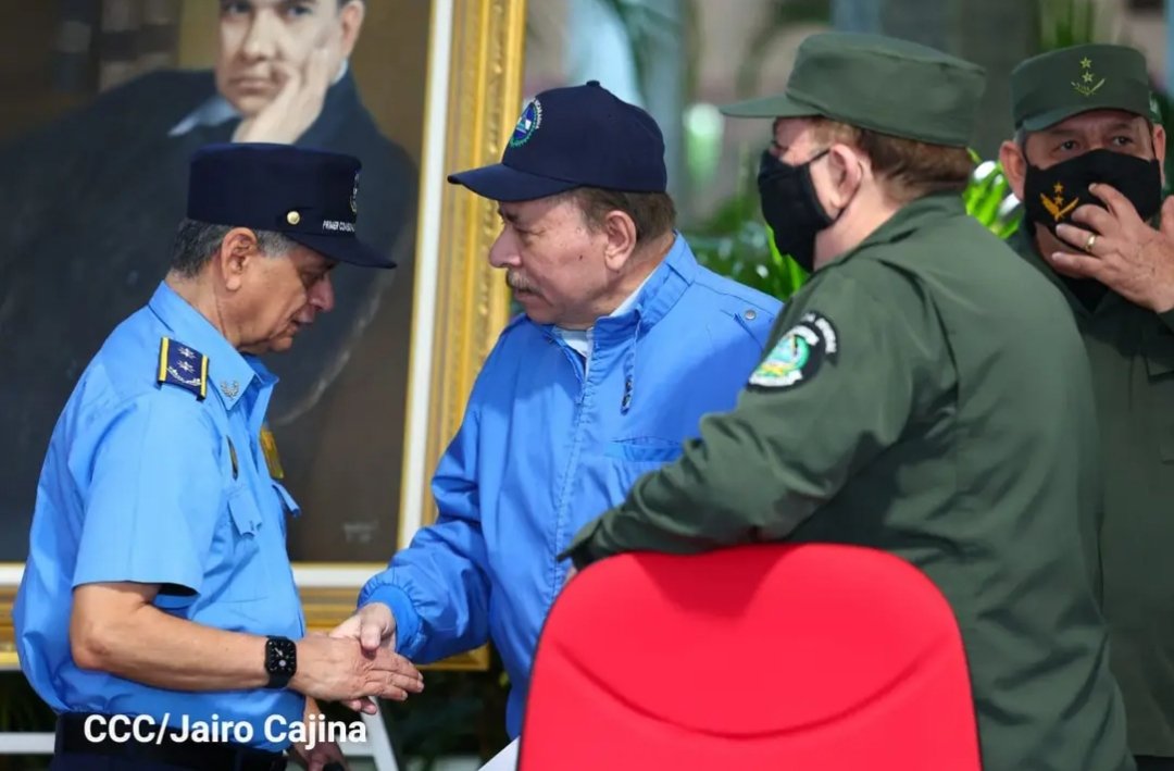FonsecaUve's tweet photo. "No estamos pidiendo nada, es un asunto de Honor, de Dignidad y Patriotismo , y que se lleven a sus Mercenarios " Más Claro no pudo ser nuestro Cmte. Daniel.
#NoPudieronNiPodran 
#CiudadSandino1 https://t.co/KM7m0aGRyn