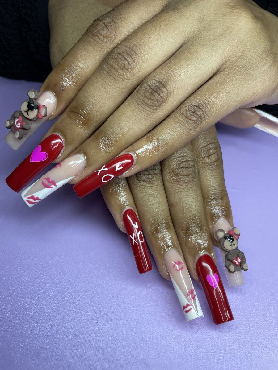 TeronaGlam's tweet photo. Valentines Freestyle💗❤️💗❤️🧸🧸
Made acrylic bears💗❤️💗❤️🧸🧸
@terona.glam on IG 💗❤️💗❤️🧸🧸
#valentinesnails #baltimorenailtech #baltimorenails https://t.co/hLoIMQjmLc