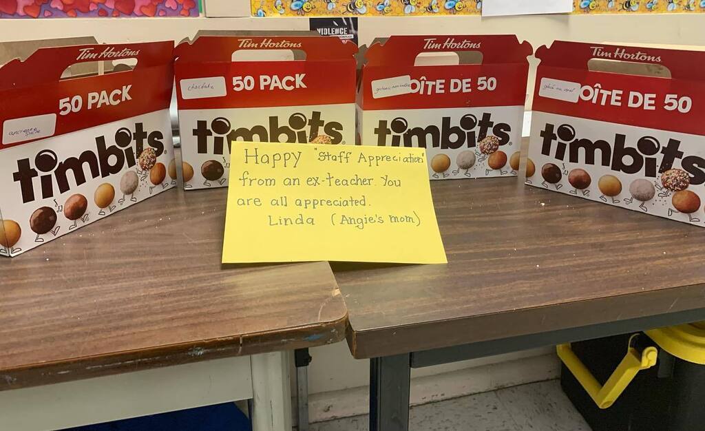 A BIG SHOUTOUT to one of our lovely kindhearted “mom” for having sent all these tasty treats for Teacher Appreciation Week!! 
THANK YOU!! ❤️❤️❤️