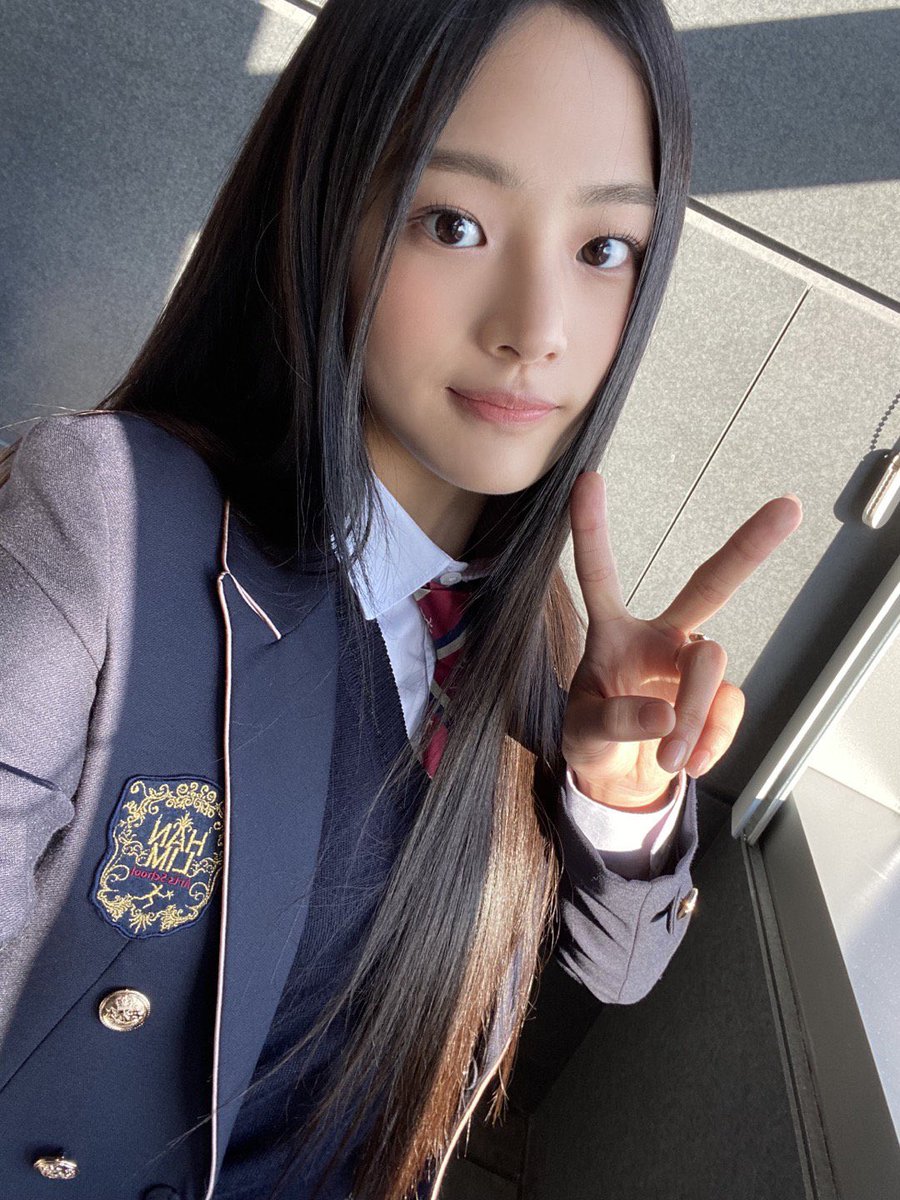 BABYMINJI_TH's tweet image. น้องมินจีกับชุดนักเรียนสวยน่ารักมากค่ะ นักเรียนคิมมินจีเติบโตอีกขั้นแล้ว📖🎓😻

HAPPY GRADUATION MINJI
#민지_졸업_꾸민지생신지
#Congraduation_MINJI