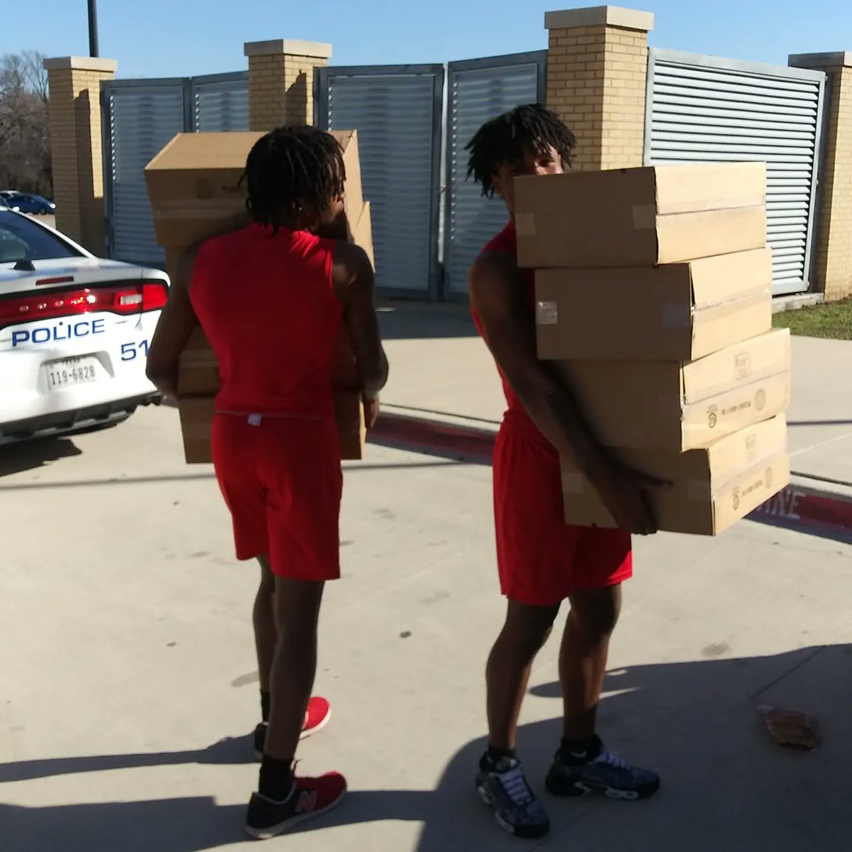 wewinc's tweet image. These young men from Carter's High School Football team are awesome.  They are well- mannered off the field.  A few of them seen here unloading the truck of goodies we brought to the team. Shout out to Coach Gilbert and team. 
@DALLASCARTERFB
@CoachSGI
#carterhighschool
#communit