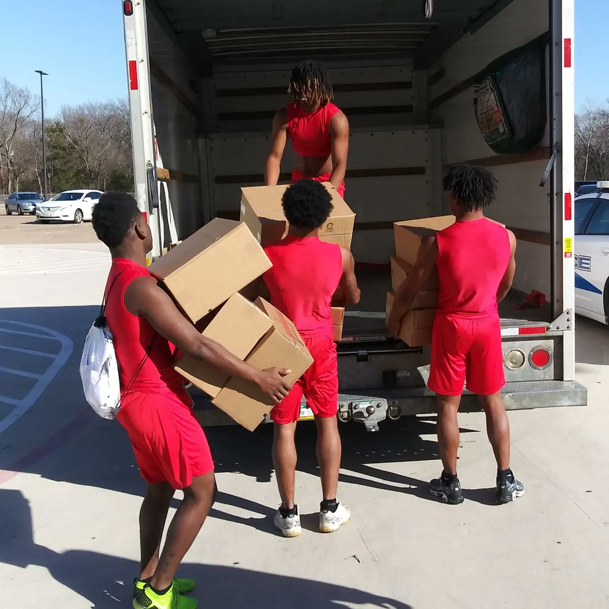 wewinc's tweet image. These young men from Carter's High School Football team are awesome.  They are well- mannered off the field.  A few of them seen here unloading the truck of goodies we brought to the team. Shout out to Coach Gilbert and team. 
@DALLASCARTERFB
@CoachSGI
#carterhighschool
#communit
