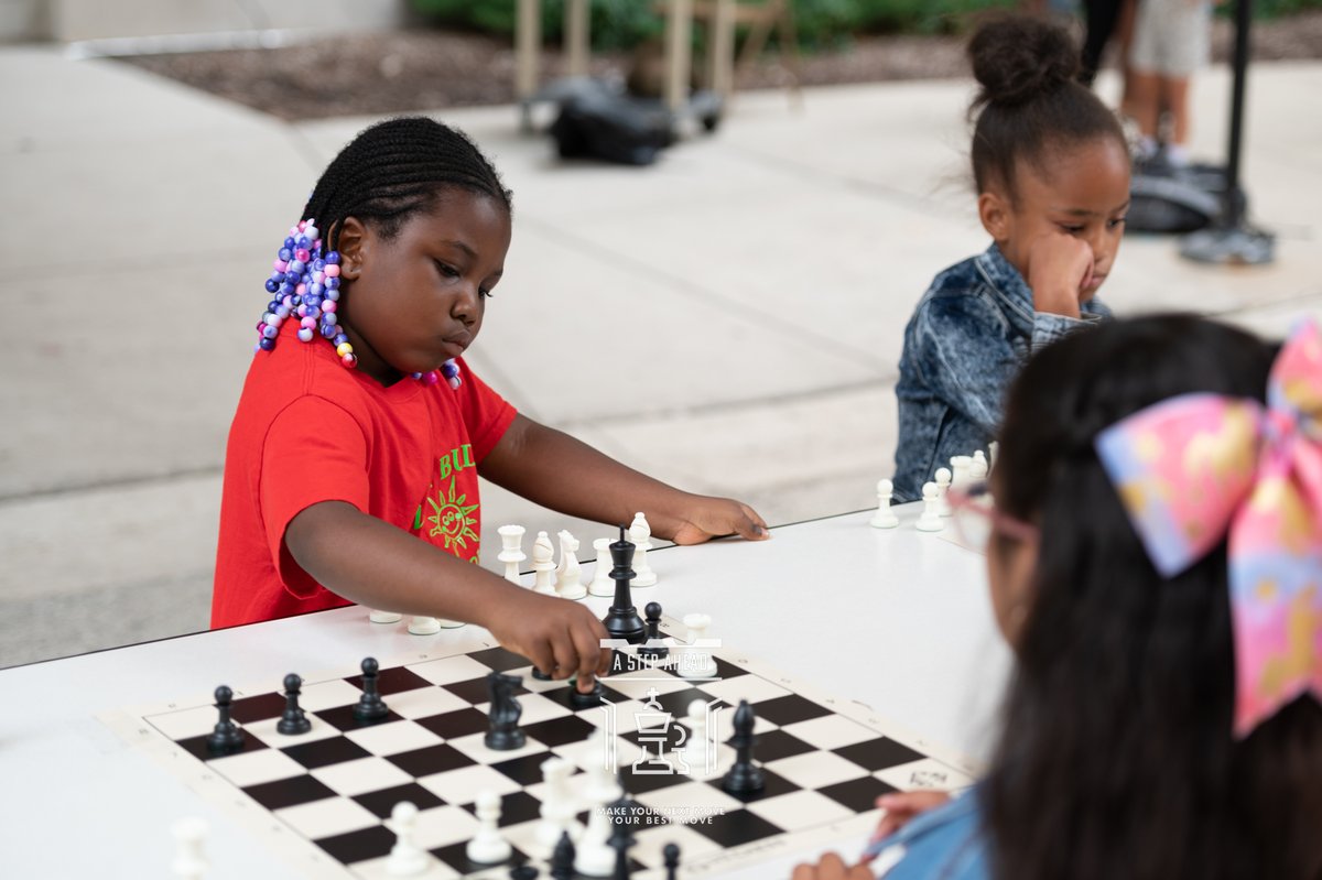 AStepAheadChess's tweet image. Happy TBT!!!!

This week&apos;s trip down memory lane takes us to  8.13.22&apos;s Chess Champ&apos;s tournament. Let&apos;s continue to celebrate  our stormer&apos;s breaking NORMS🤞From more girls and POC in the game, the students you see here are the future of chess

#ASAC #ASTEPAHEADCHESS #CHESS