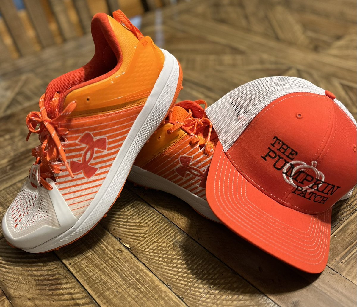 ColeFlick21's tweet photo. The @MBAState2023 100th anniversary official shoes of the #pumpkinpatch have arrived. Thanks @bethyactually @DCSaints @MinnBaseball https://t.co/XfvkbWy9Tl