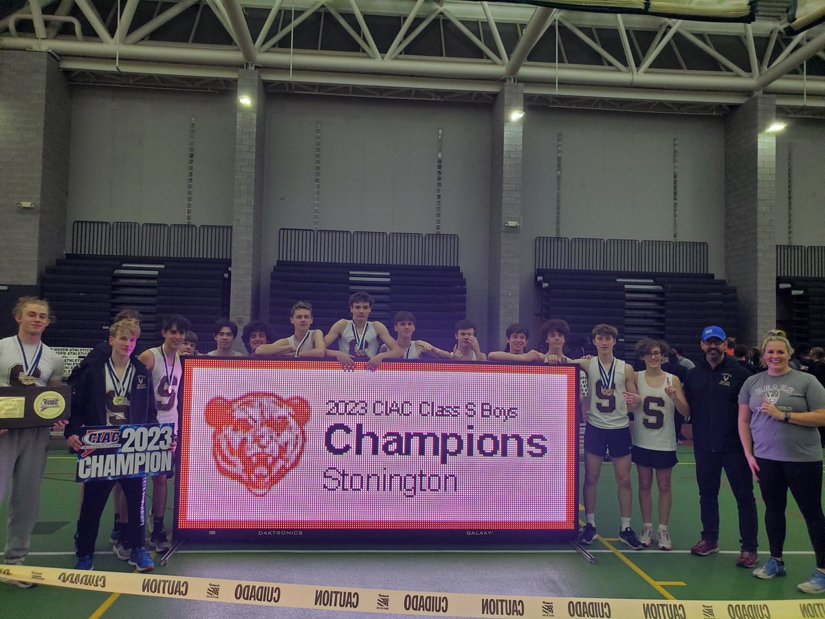ciacsports's tweet photo. Stonington repeats as Class S Boys Indoor Track &amp; Field State Champs! @StoningtonSport #cttrack https://t.co/OPgHXLyeuw