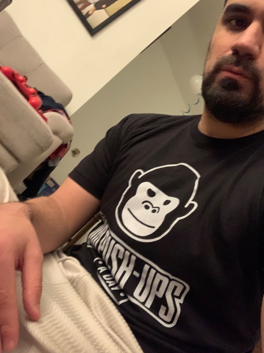 crojitas's tweet photo. @collinsworth55 Got my shirt today. So had to get 100 as well. https://t.co/PB2Pdutlji