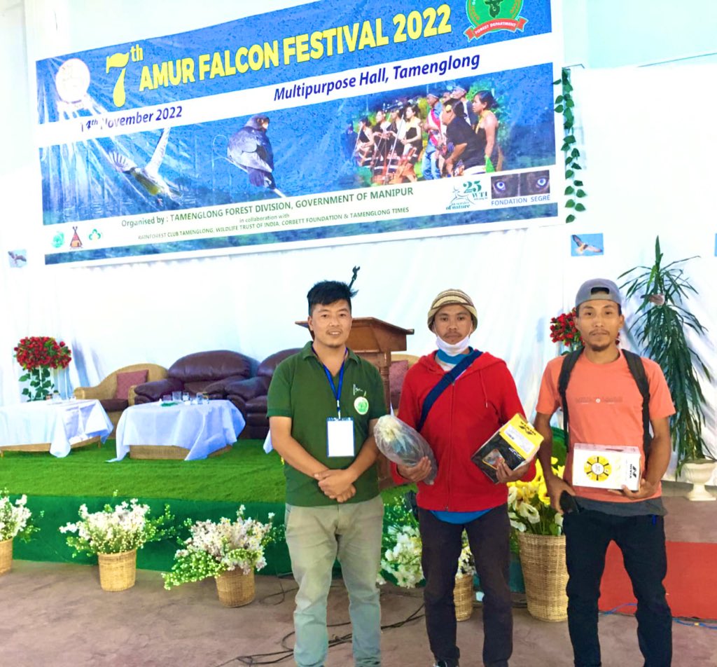 vivek4wild's tweet image. Happy to receive recognition from the Manipur Forest Department for @wti_org_india work on saving Amur falcons. We started in Nagaland &amp;amp; have been working on several other sites in the North-East. Thanks Rainforest Club for the work on ground &amp;amp; #Segre for support! #IndiAves
