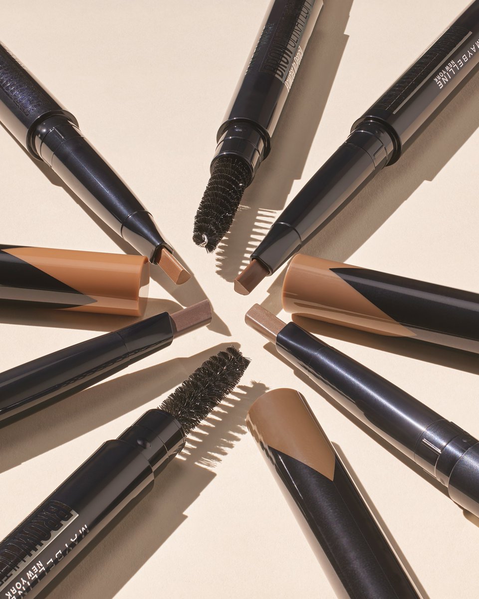 물방울 모양의 팁에 
블렌딩 브러쉬가 내장되어 있는 #울트라플러피브로우펜슬 ✨
젤 파우더 포뮬라가 풍성한 눈썹 연출 가능!🤷🏻‍♀️
얇은 면으로 눈썹 윤곽 잡아주고 
넓은 면으로 빈 공간을 채워주기만 하면 끝!👍
쉽고 간편하게! 
지금 바로 #울트라플러피 를 확인해 보세요❣️