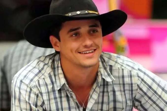 guiizinhooo_'s tweet photo. Se tem um estilo de participante que eu tenho preconceito e não suporto em reality é essa cota fingida dos cowboy, haja saco pra aturar viu #BBB23 https://t.co/ldZT4AbAOp