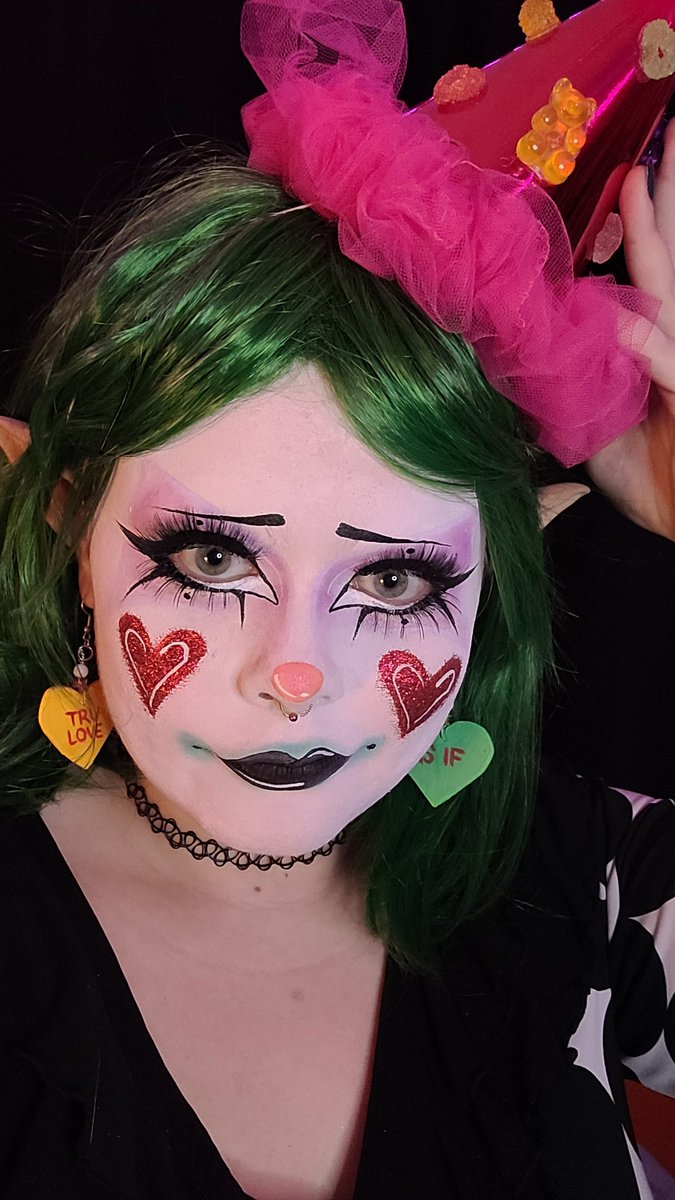 ghostpoot's tweet photo. just a melancholy lil clown https://t.co/iypCipYCFi